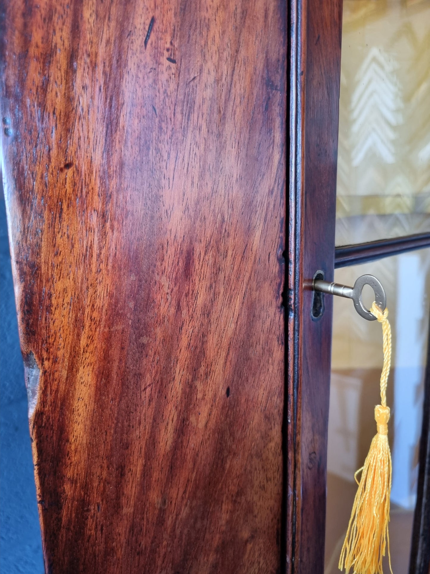 George IV Mahogany Corner Display Cabinet 19th Century
