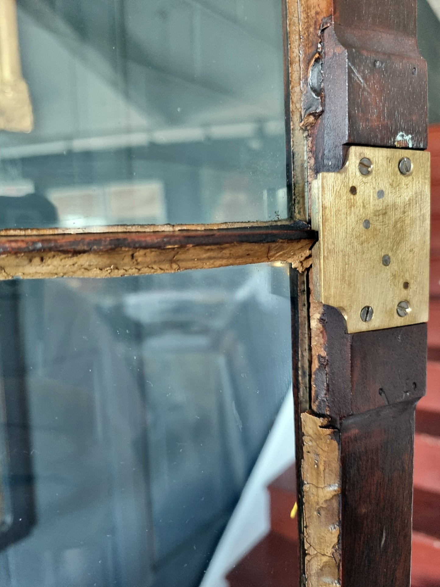 George IV Mahogany Corner Display Cabinet 19th Century