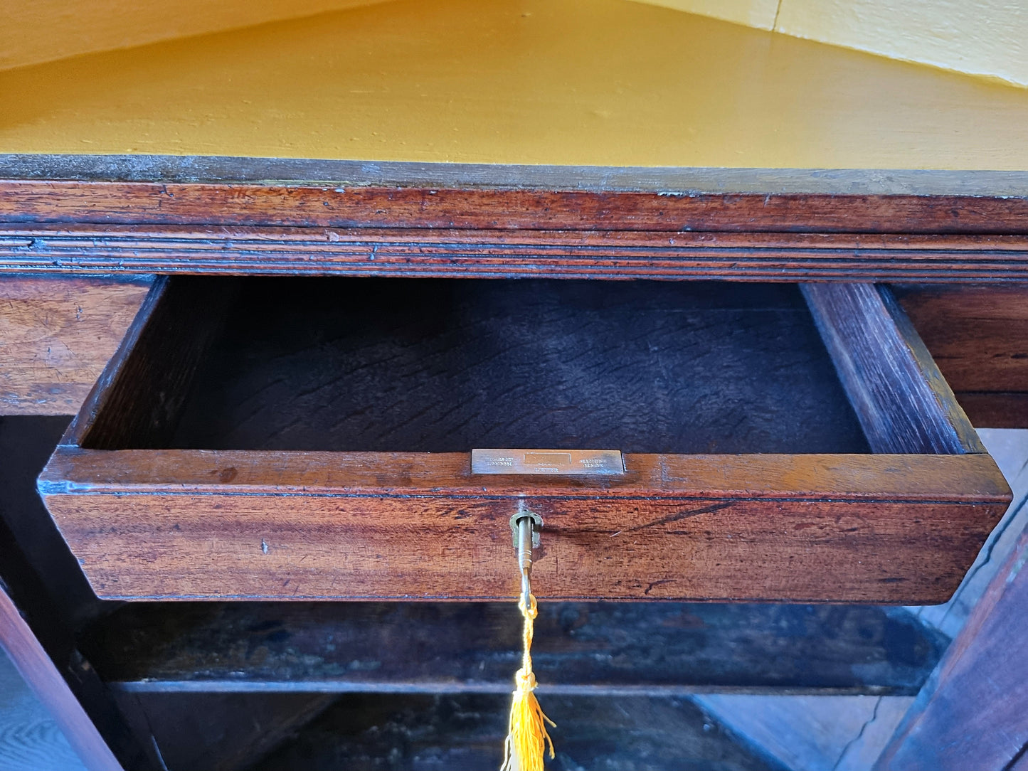 George IV Mahogany Corner Display Cabinet 19th Century