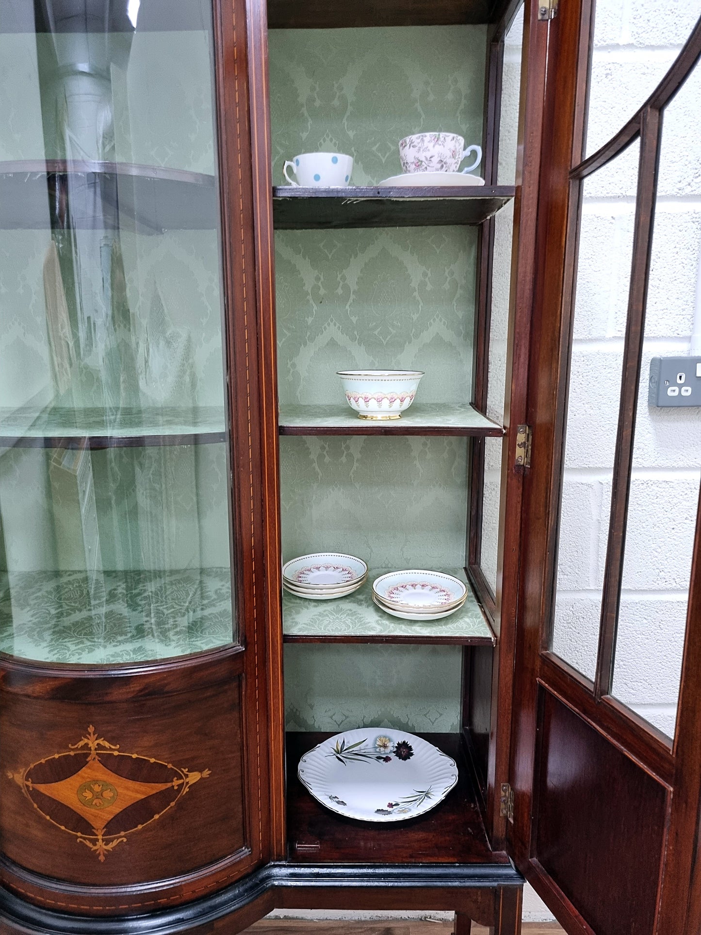 Antique Edwardian Mahogany Inlaid Display Glass Drinks Cabinet - LRBinteriors