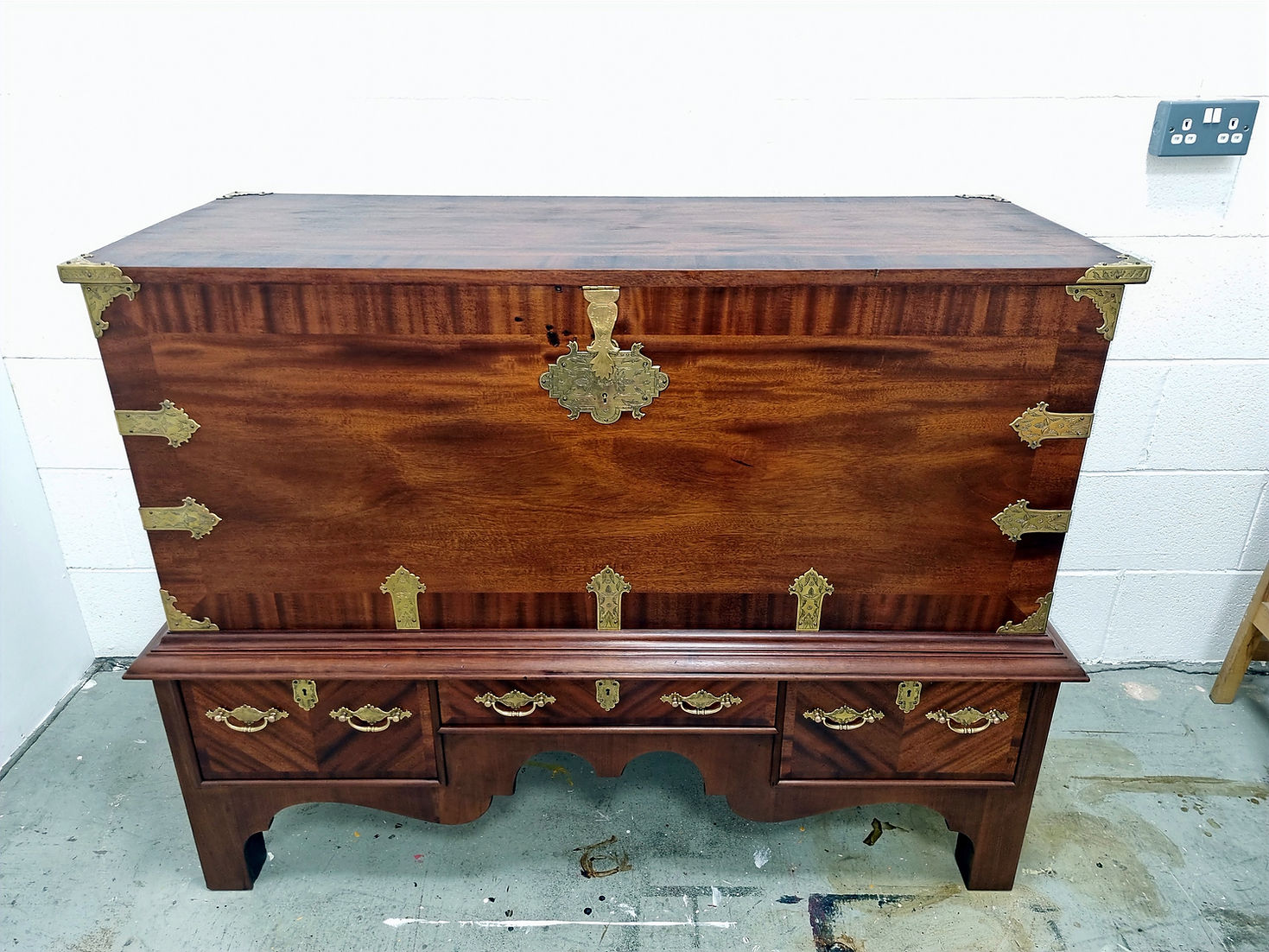 Antique Chest of Drawers Rosewood Mules/Dowry/Coffer Trunk Housekeeper's Cabinet - LRBinteriors