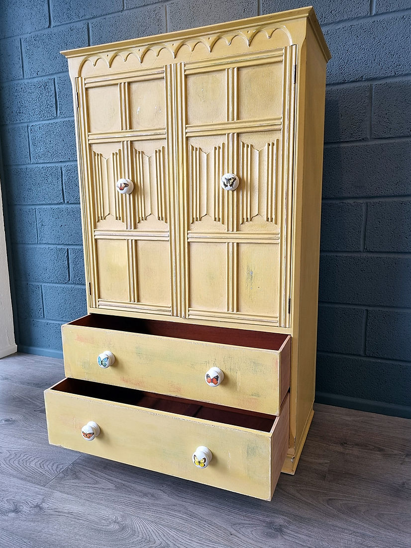 Vintage Yellow Housekeepers Cupboard Pantry Kitchen Dresser - LRBinteriors