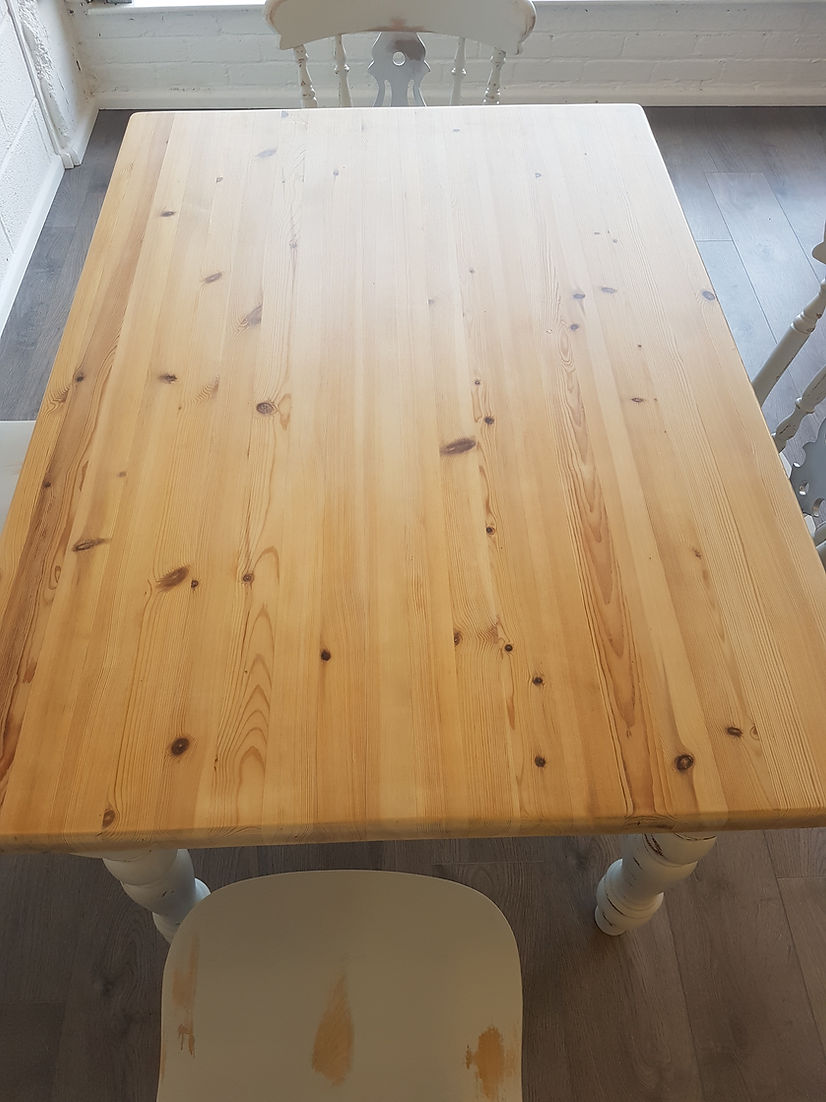 Kitchen Pine Table and Four Chairs - LRBinteriors