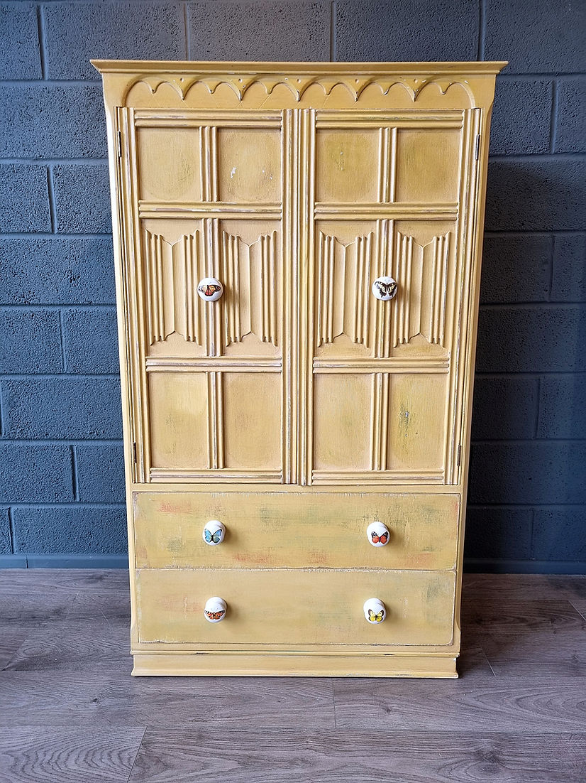 Vintage Yellow Housekeepers Cupboard Pantry Kitchen Dresser - LRBinteriors