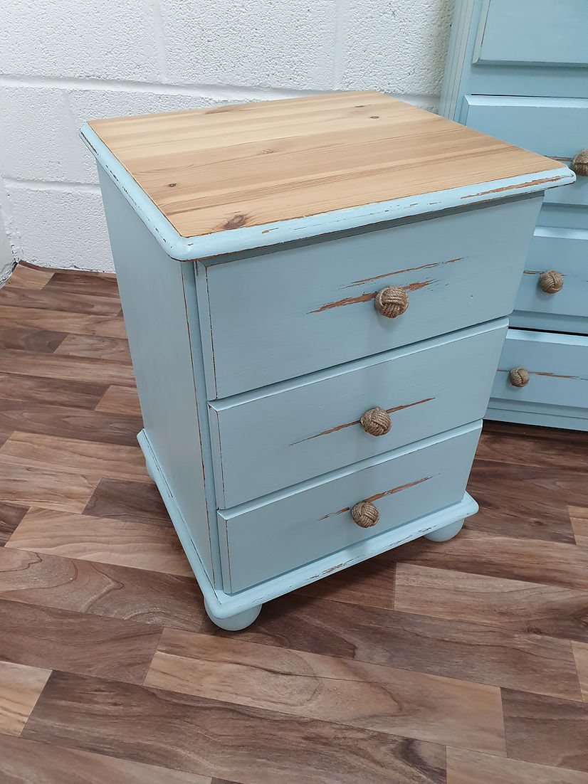 Chest of Drawers and Bedside Table Set Shabby Chic - LRBinteriors