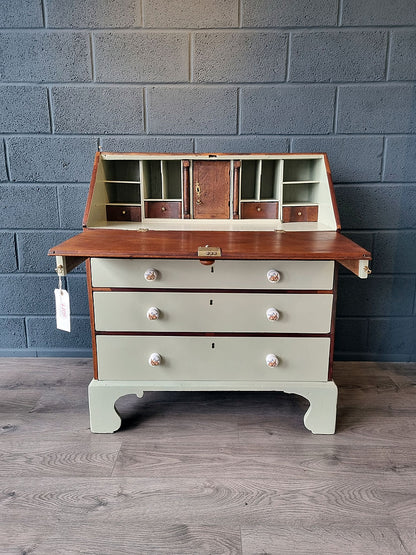 Georgian Oak Writing Bureau - LRBinteriors