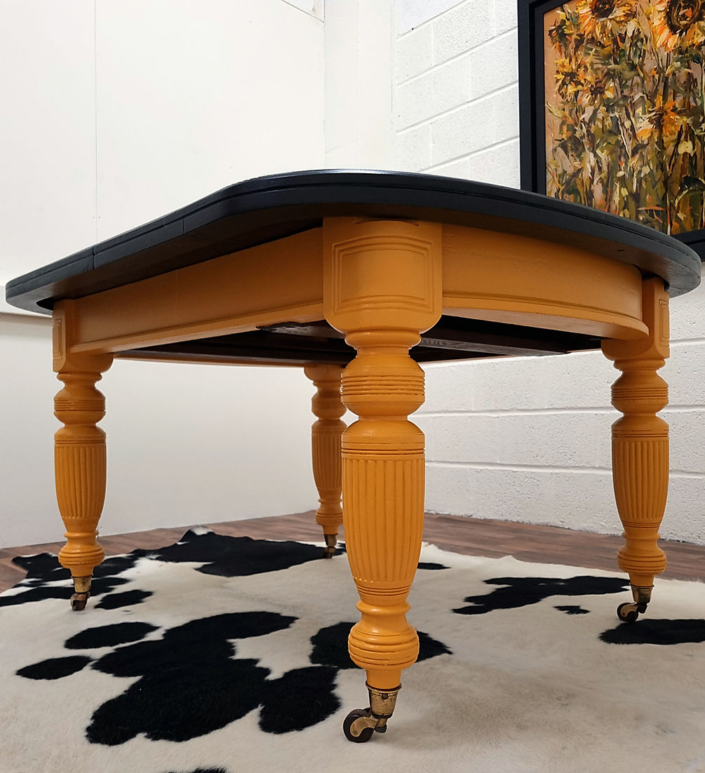 Joseph Fitter Extendable Crank Dining Table 4-6 Seater - LRBinteriors