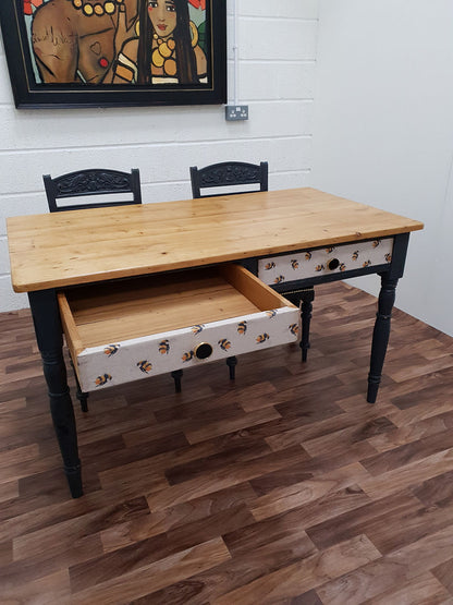 Victorian Dining Table and Four Chairs Set - LRBinteriors