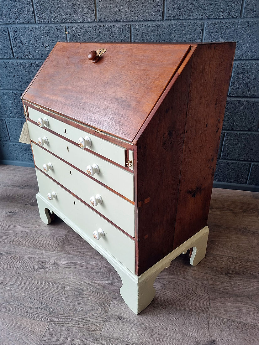 Georgian Oak Writing Bureau - LRBinteriors